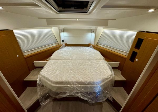 Beneteau SWIFT-TRAWLER-41-FLY image