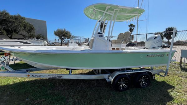 Sea Pro 228 Bay