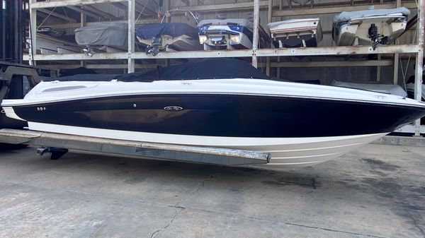 Sea Ray 250 SLX 