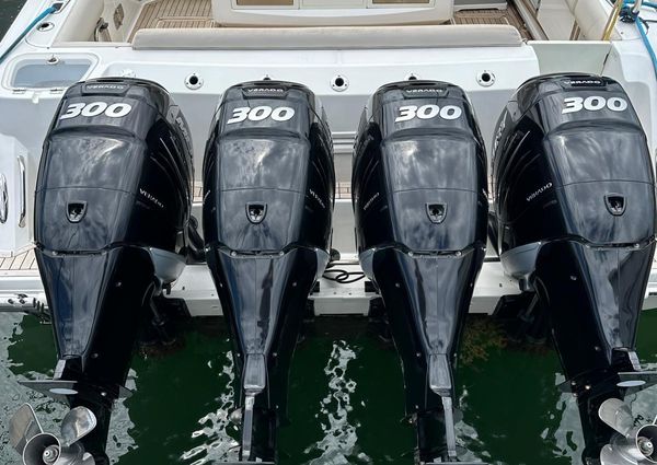 Boston Whaler 420 Outrage image