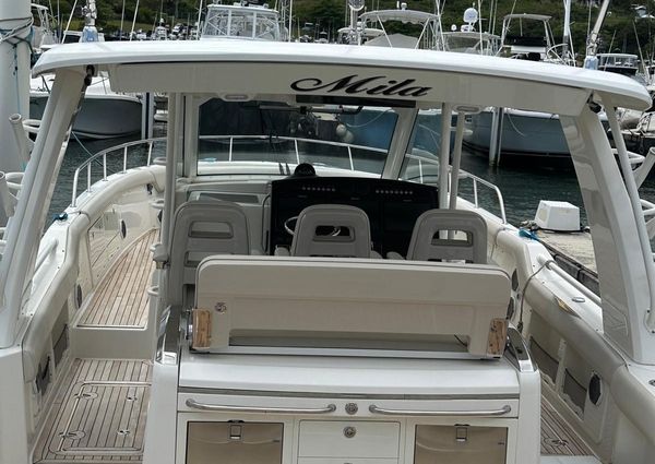 Boston Whaler 420 Outrage image