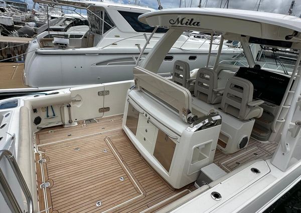 Boston Whaler 420 Outrage image