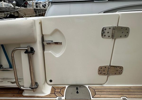 Boston Whaler 420 Outrage image