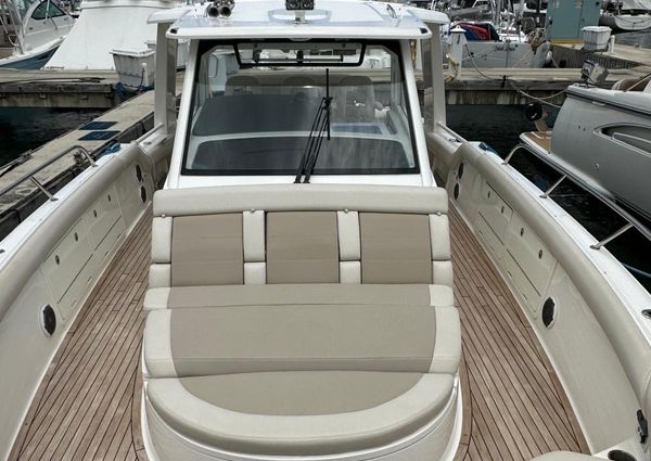 Boston Whaler 420 Outrage image