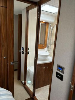 Riviera 5400 Sport Yacht image