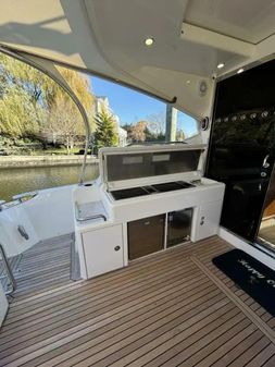 Riviera 5400 Sport Yacht image