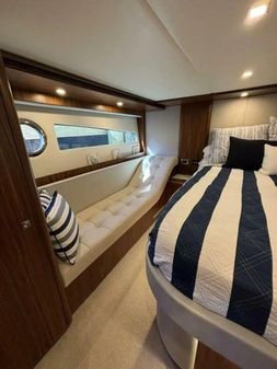 Riviera 5400 Sport Yacht image