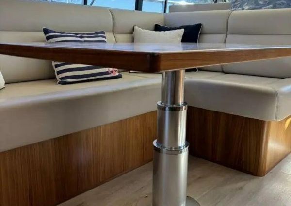 Riviera 5400 Sport Yacht image