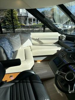 Riviera 5400 Sport Yacht image