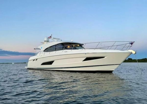 Riviera 5400 Sport Yacht image