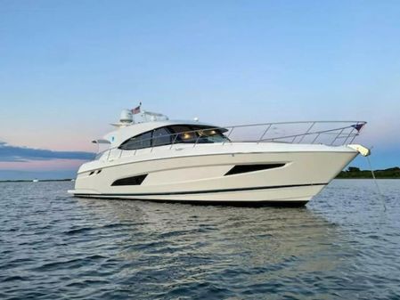 Riviera 5400 Sport Yacht image