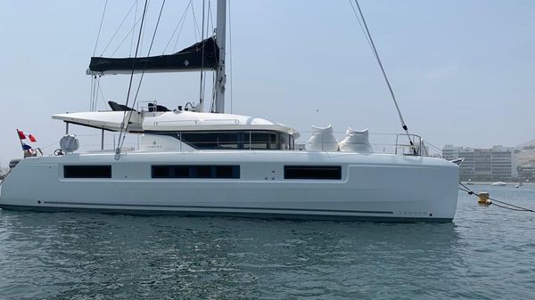 Lagoon 50