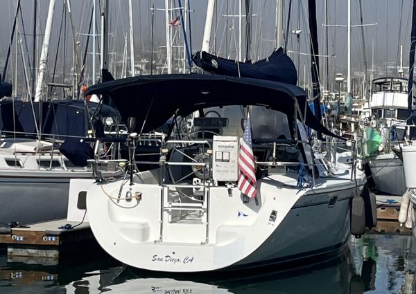 Catalina 320 image