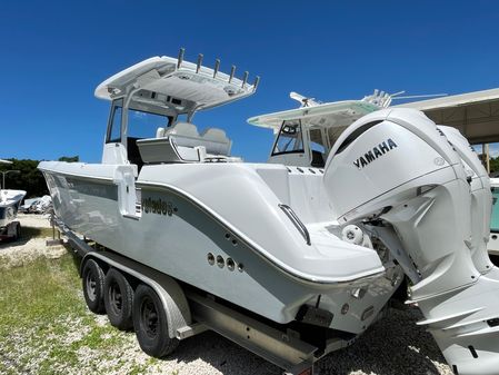 Everglades 315-CENTER-CONSOLE image