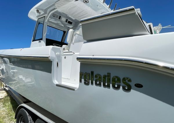 Everglades 315-CENTER-CONSOLE image