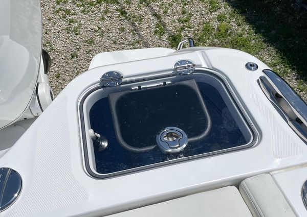 Everglades 315-CENTER-CONSOLE image