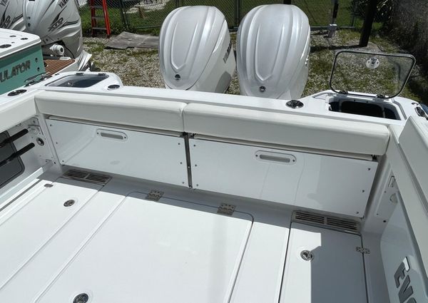 Everglades 315-CENTER-CONSOLE image