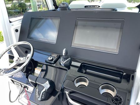 Everglades 315-CENTER-CONSOLE image