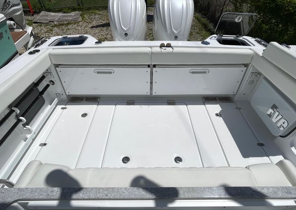 Everglades 315-CENTER-CONSOLE image