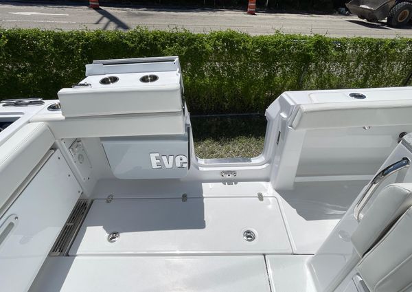 Everglades 315-CENTER-CONSOLE image