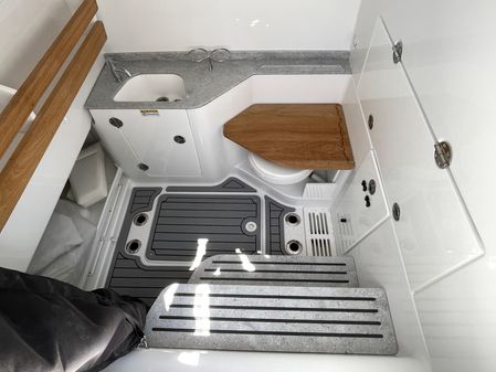 Everglades 315-CENTER-CONSOLE image