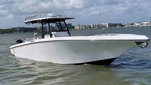 Fountain 38 Center Console