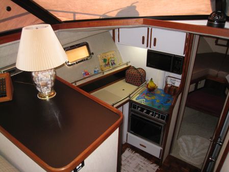 Carver 3207 Aft Cabin image