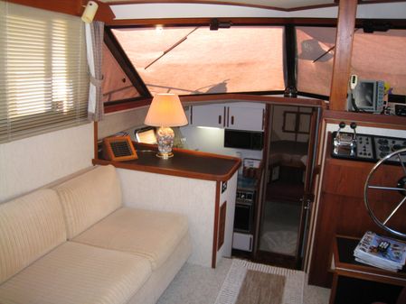 Carver 3207 Aft Cabin image