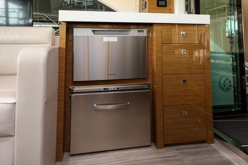 Cruisers Yachts 54 Cantius image
