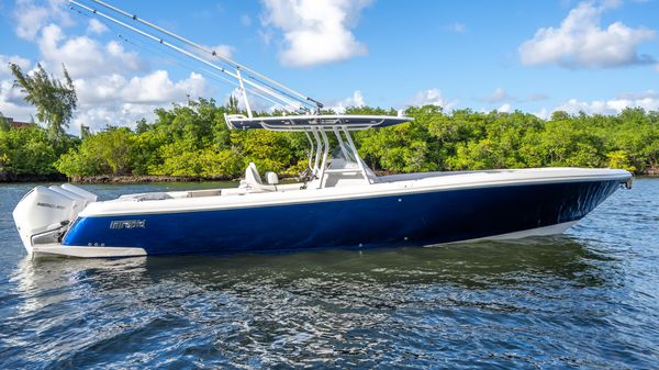 Intrepid 375 Nomad FE