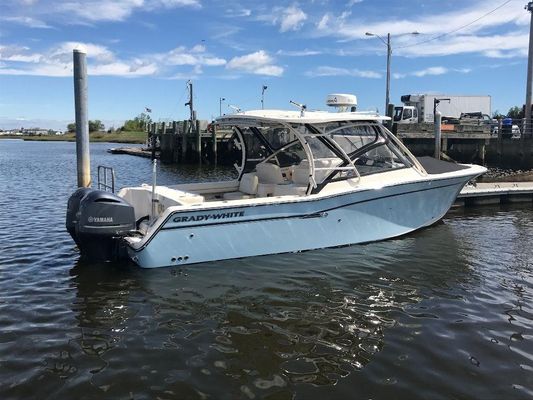 Grady-White Freedom 307 - main image