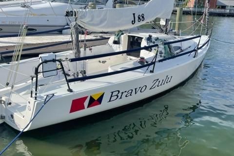 J Boats J/88