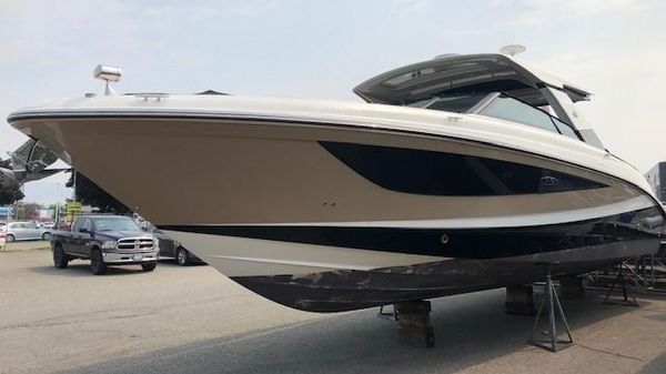 Sea Ray SLX 400