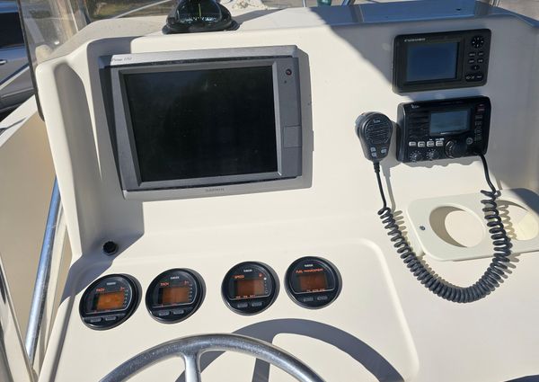 Pursuit 2470-CENTER-CONSOLE image