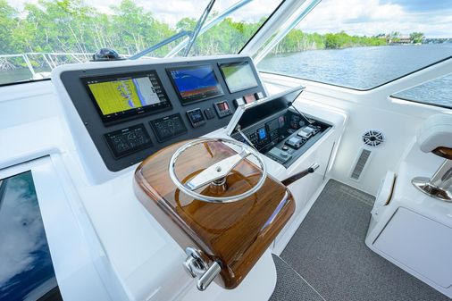 Viking 44 Open image