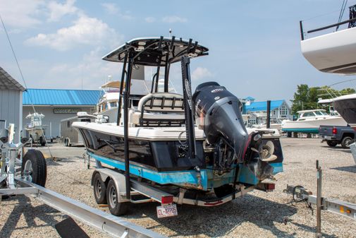 Robalo 226 Cayman image