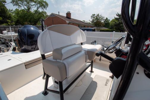 Robalo 226 Cayman image