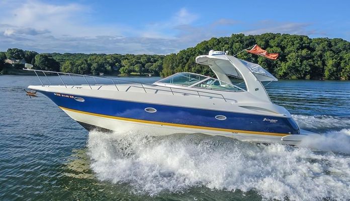 Cruisers Yachts 370 Express - main image