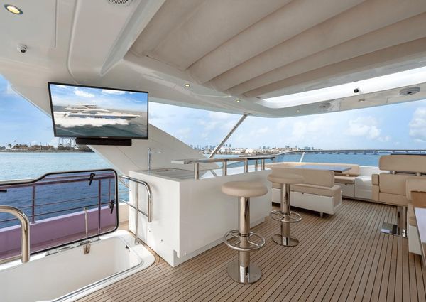 Azimut 80 Flybridge image