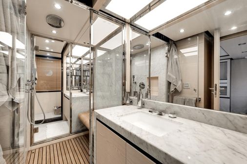 Azimut 80 Flybridge image