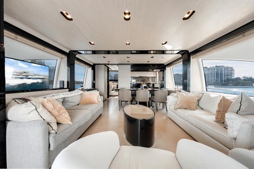 Azimut 80 Flybridge image