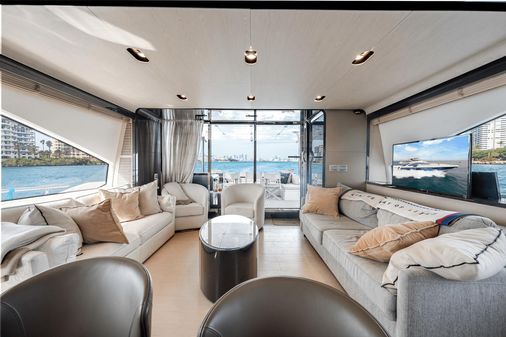 Azimut 80 Flybridge image