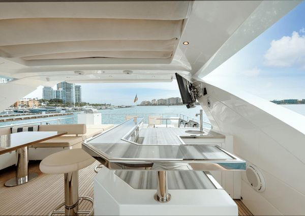 Azimut 80 Flybridge image