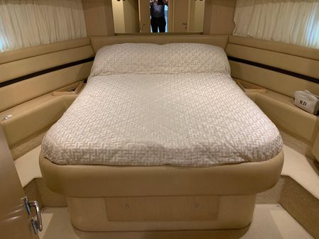 Ferretti Yachts 550 image