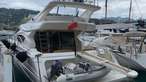 Ferretti Yachts 550 