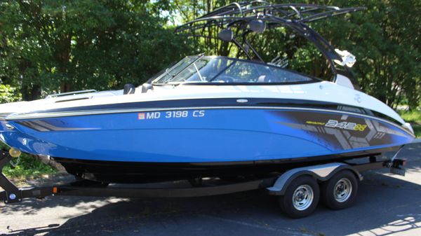 Yamaha Boats 242X E-Series 