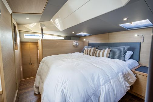 Aquila 44 Yacht image