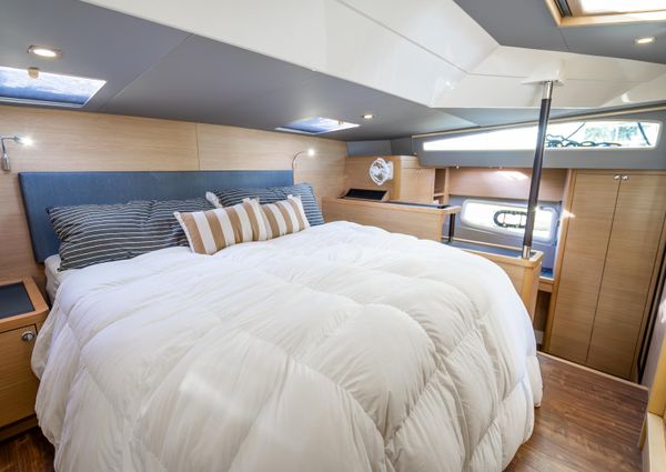 Aquila 44 Yacht image