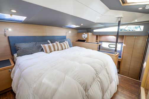 Aquila 44 Yacht image