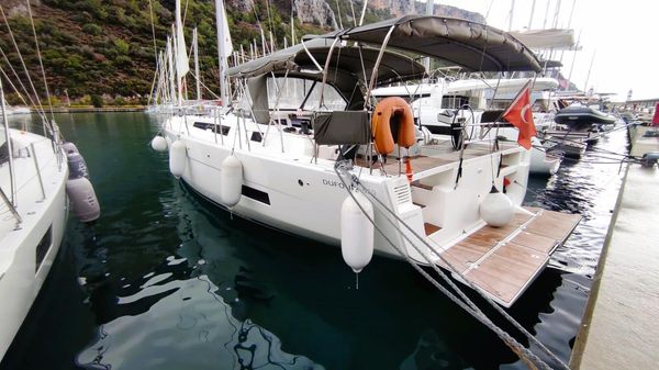 Dufour 530